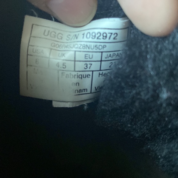 Uggs Bailey Bow II Short Velvet Black Winter Boots - Picture 6 of 6